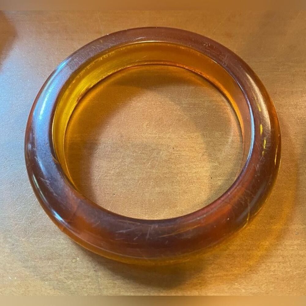 Bakelite Apple Juice Bangle Bracelet Women’s Chunky Round Translucent Vintage